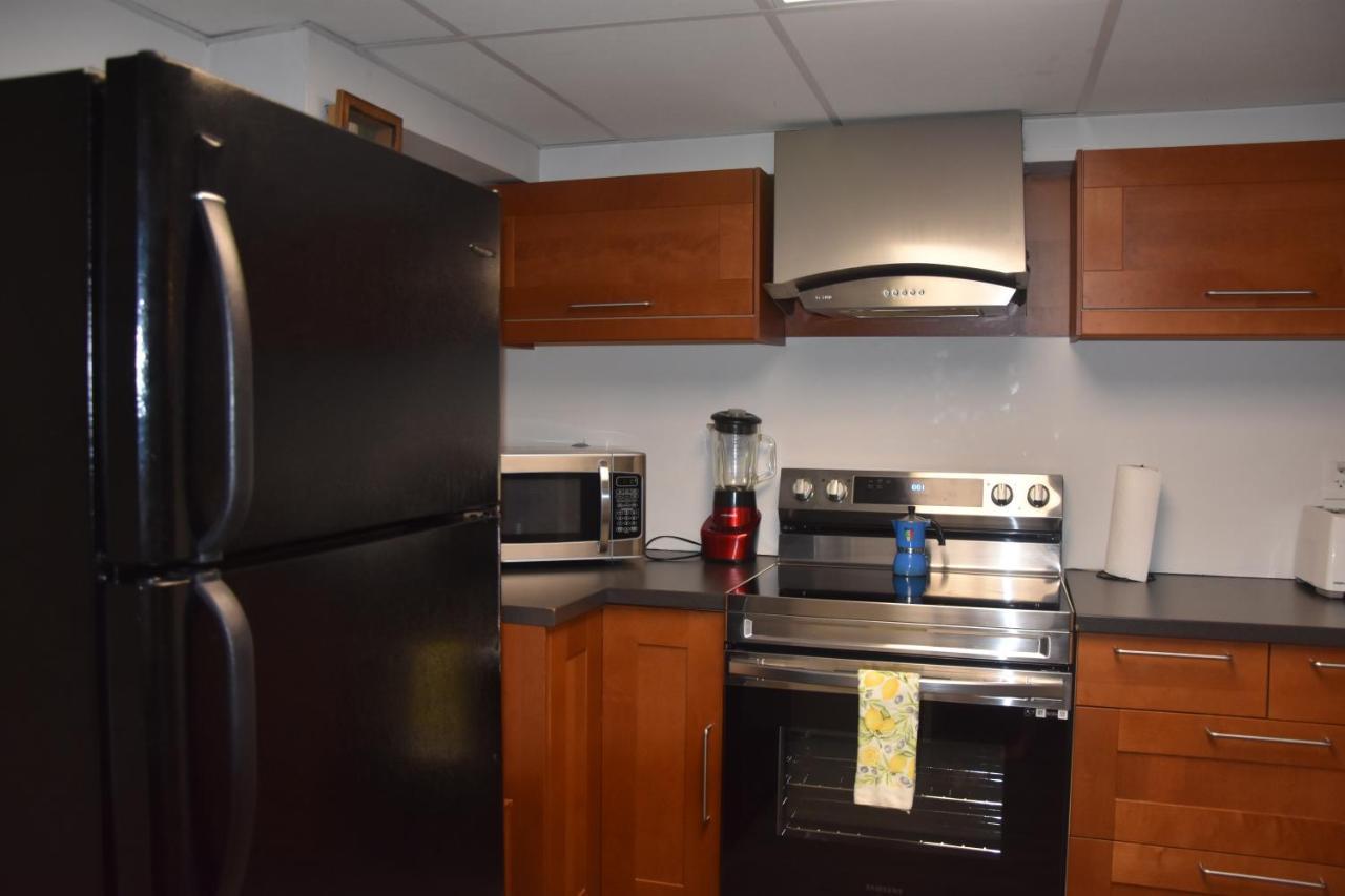 Cozy Grimsby Suite w/ hot tub&high-speed wifi Zewnętrze zdjęcie