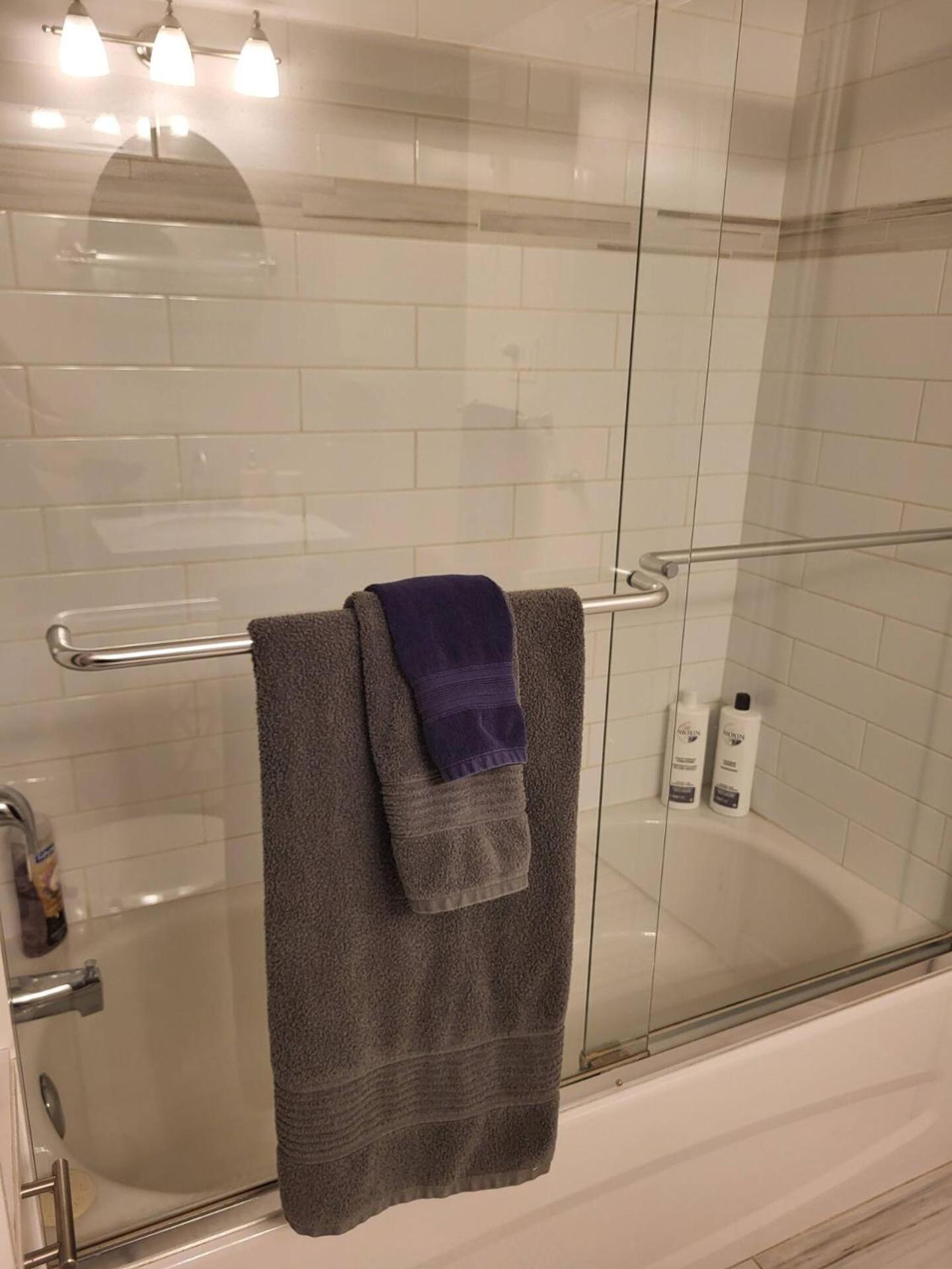 Cozy Grimsby Suite w/ hot tub&high-speed wifi Zewnętrze zdjęcie
